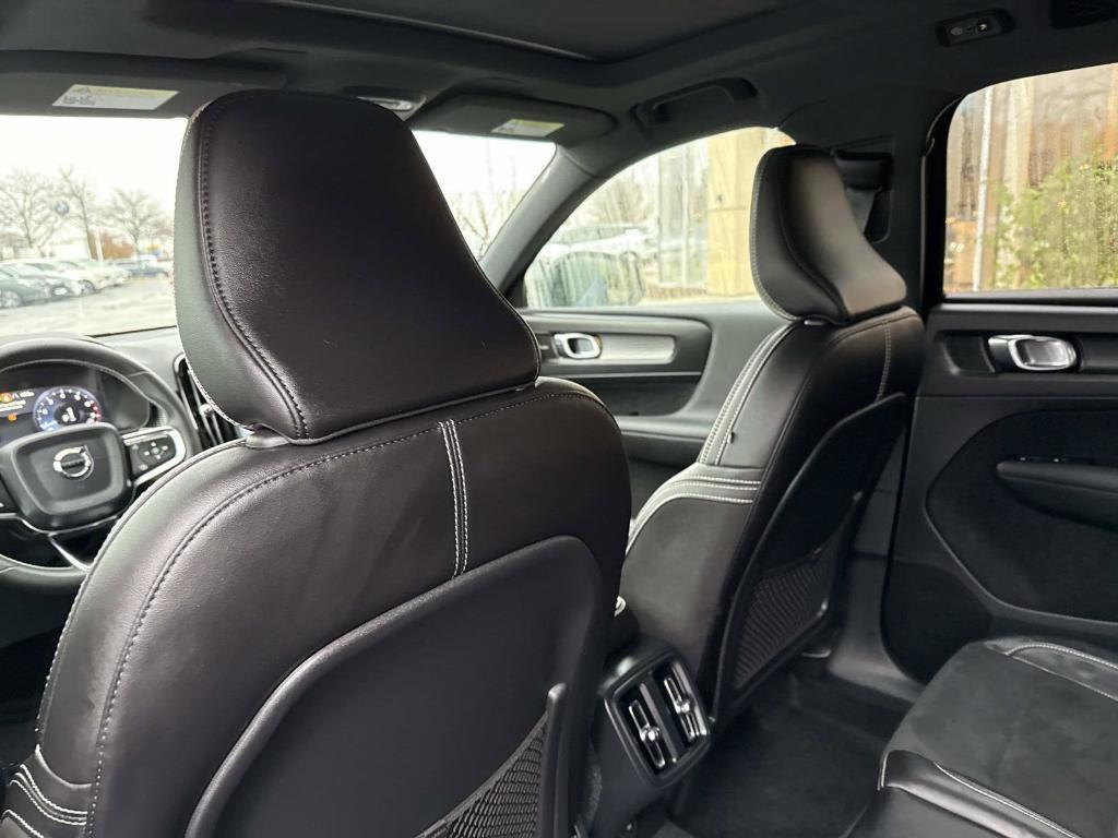 used 2019 Volvo XC40 car, priced at $25,991