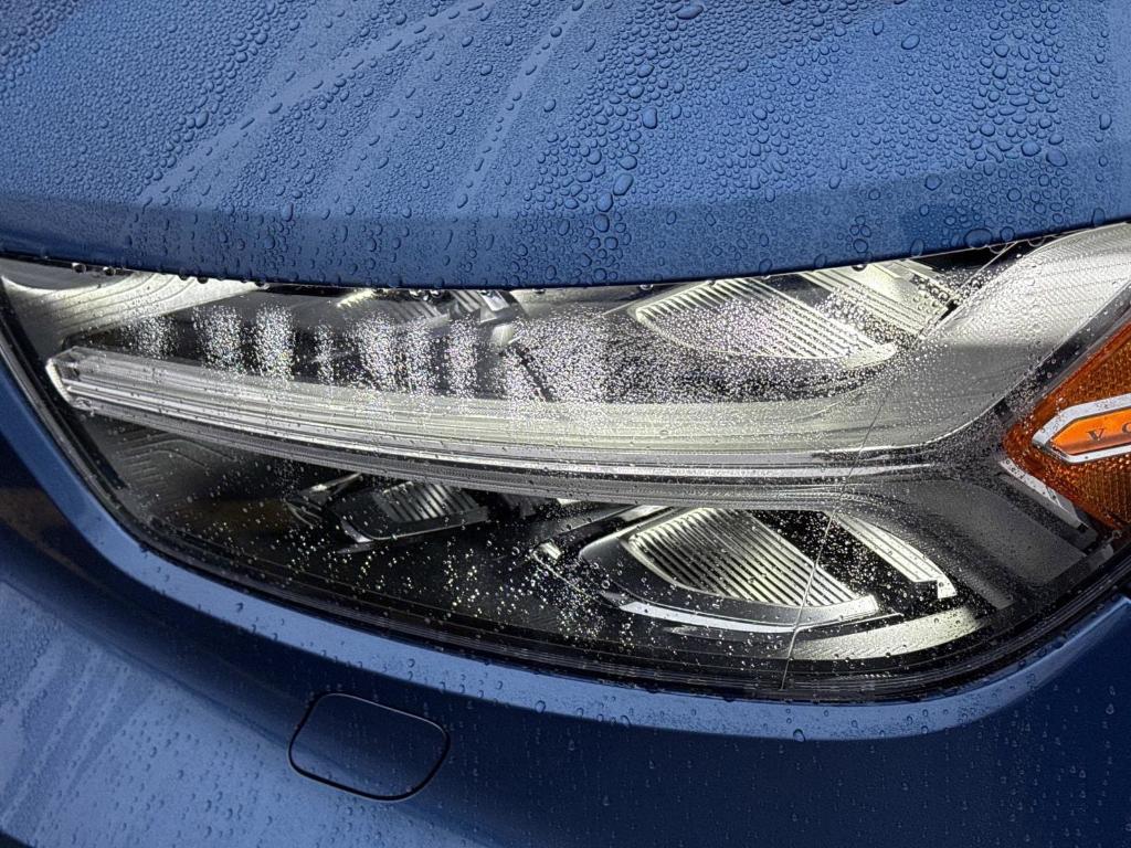 used 2019 Volvo XC40 car, priced at $25,991