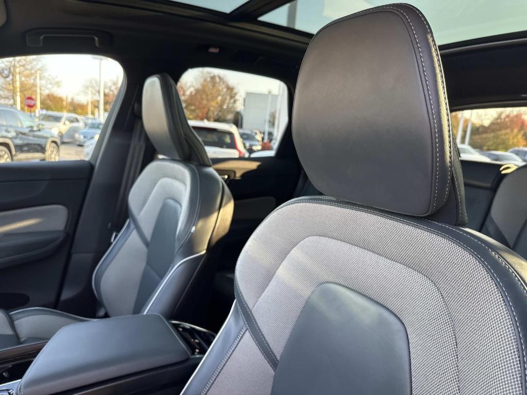 used 2022 Volvo XC60 car, priced at $36,991