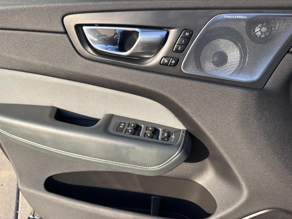 used 2022 Volvo XC60 car, priced at $36,991