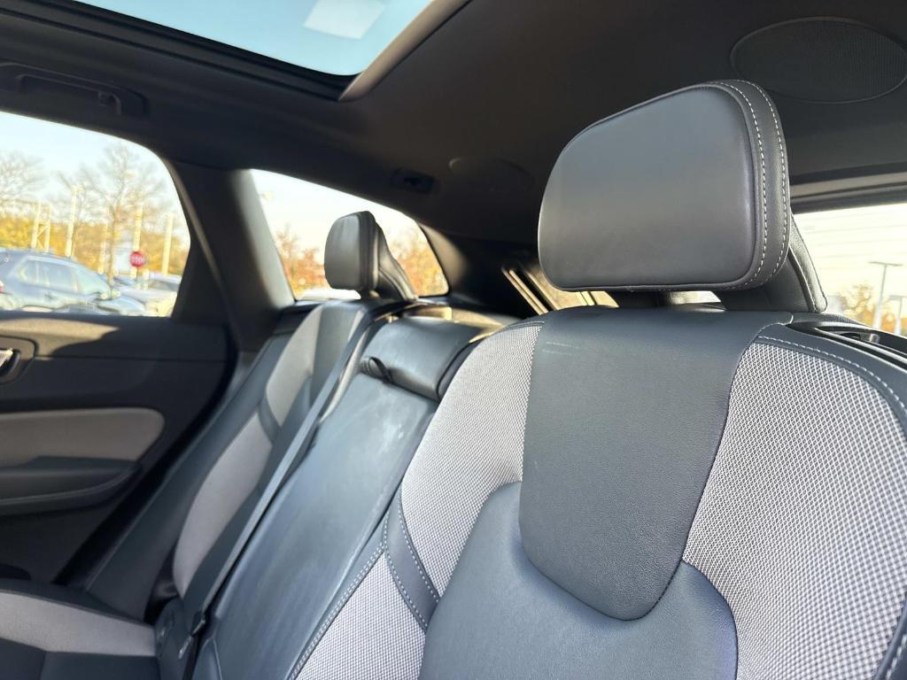 used 2022 Volvo XC60 car, priced at $36,991