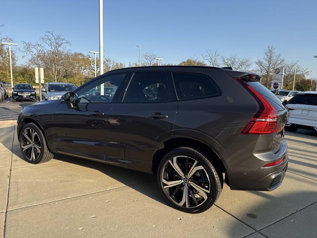 used 2022 Volvo XC60 car, priced at $36,991