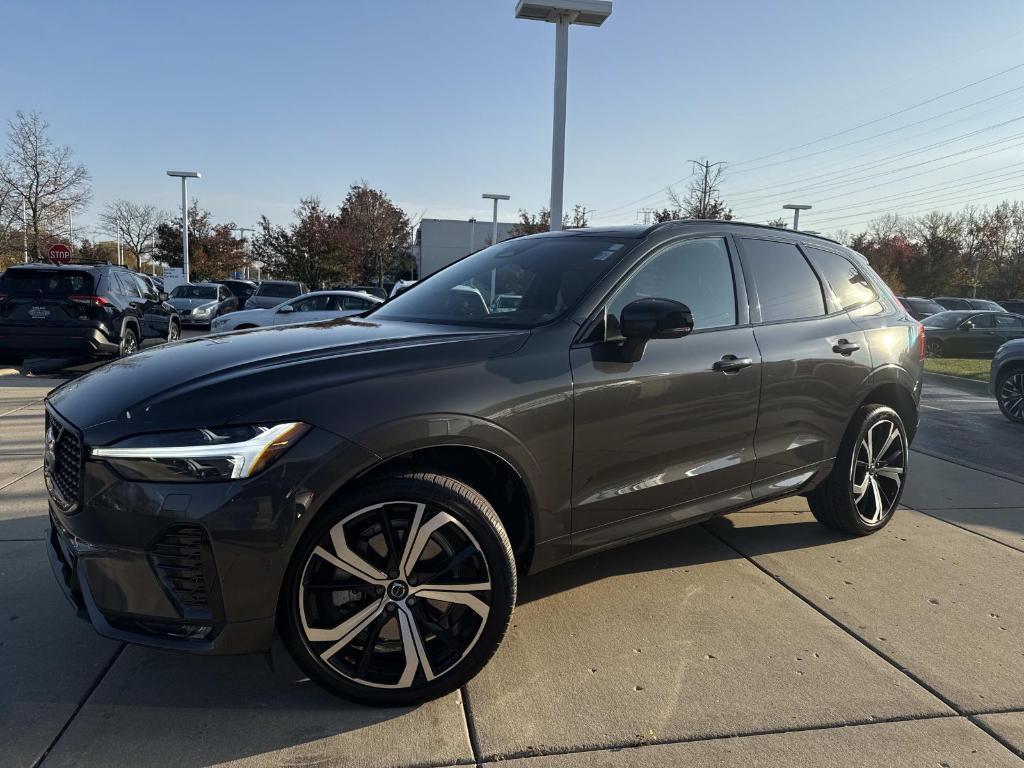 used 2022 Volvo XC60 car, priced at $36,991