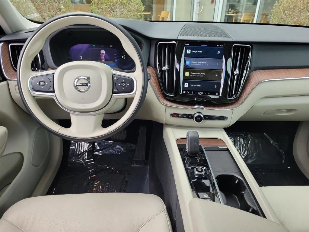 used 2022 Volvo XC60 Recharge Plug-In Hybrid car, priced at $35,911