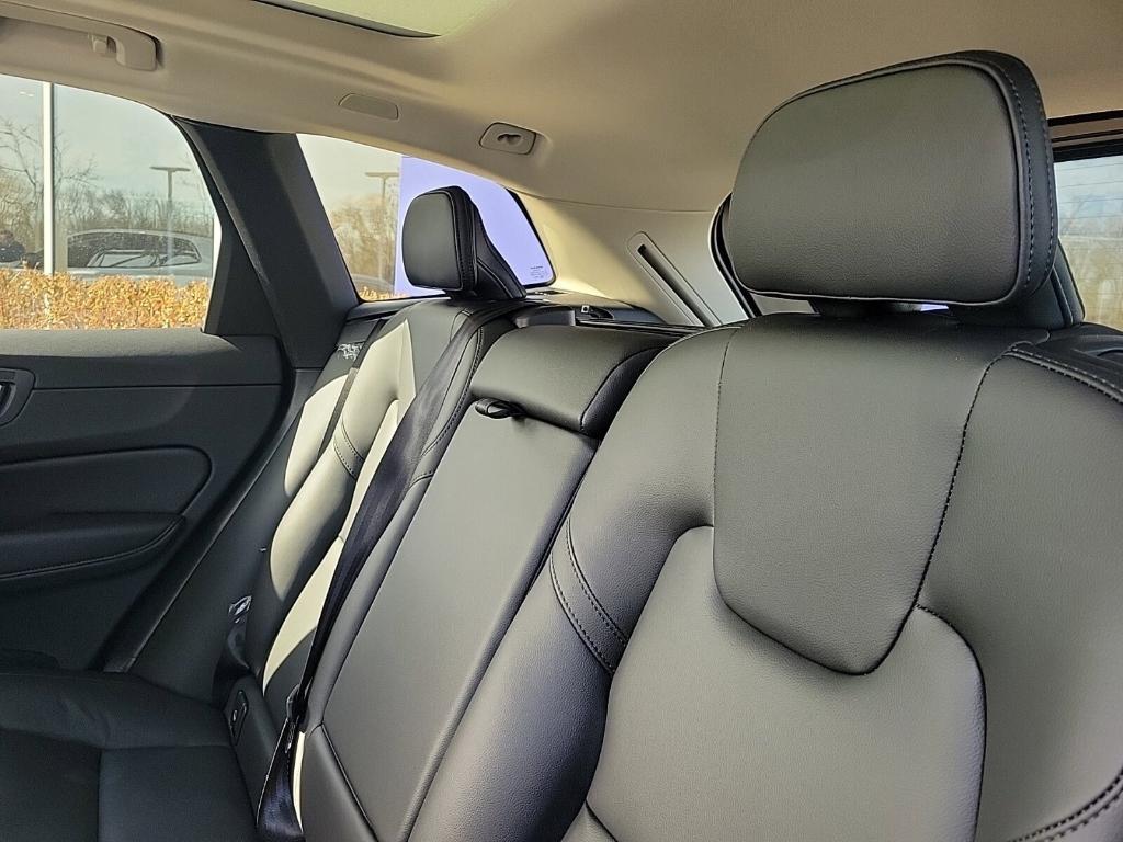 new 2025 Volvo XC60 Plug-In Hybrid car, priced at $61,705