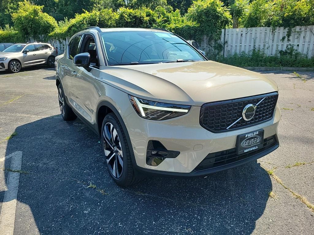 new 2025 Volvo XC40 car, priced at $50,025