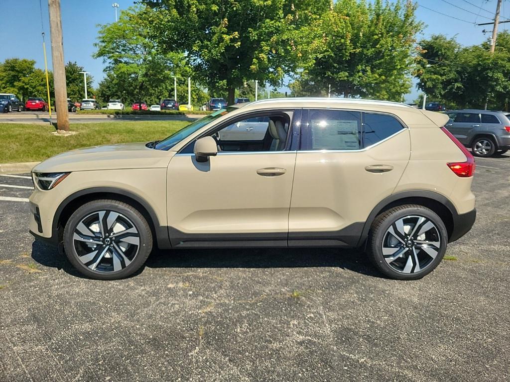 new 2025 Volvo XC40 car, priced at $50,025