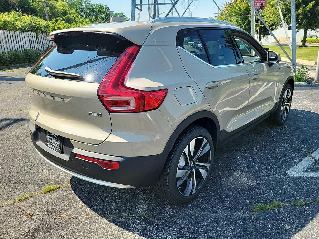 new 2025 Volvo XC40 car, priced at $50,025