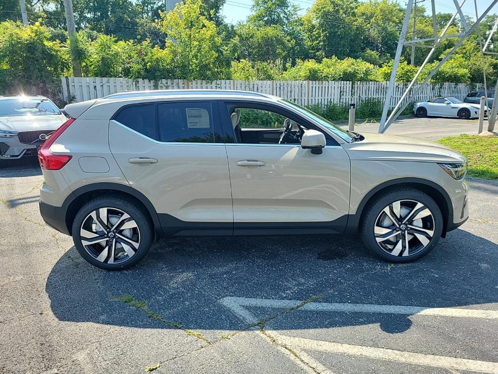 new 2025 Volvo XC40 car, priced at $50,025