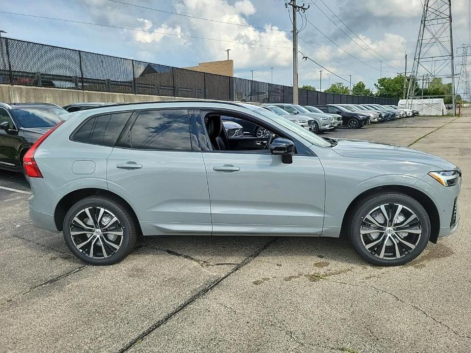 new 2025 Volvo XC60 car, priced at $55,725