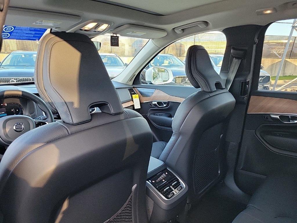 new 2025 Volvo XC90 car, priced at $70,040