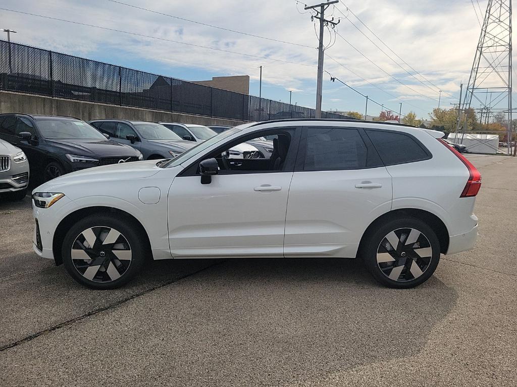 new 2025 Volvo XC60 Plug-In Hybrid car, priced at $66,625