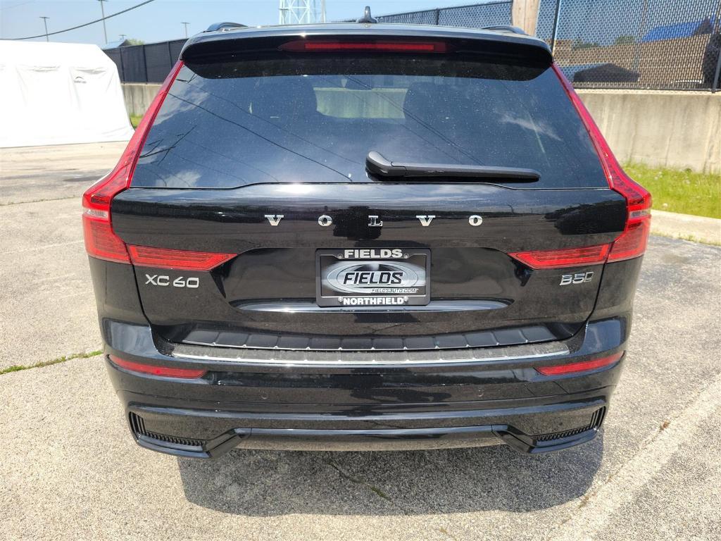 new 2025 Volvo XC60 car, priced at $55,360