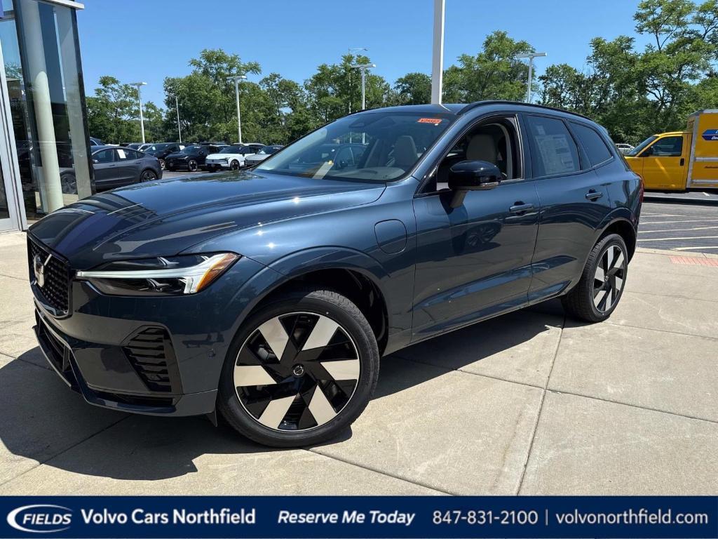 new 2025 Volvo XC60 Plug-In Hybrid car