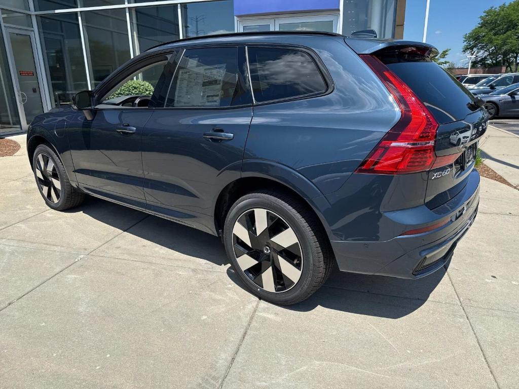 new 2025 Volvo XC60 Plug-In Hybrid car