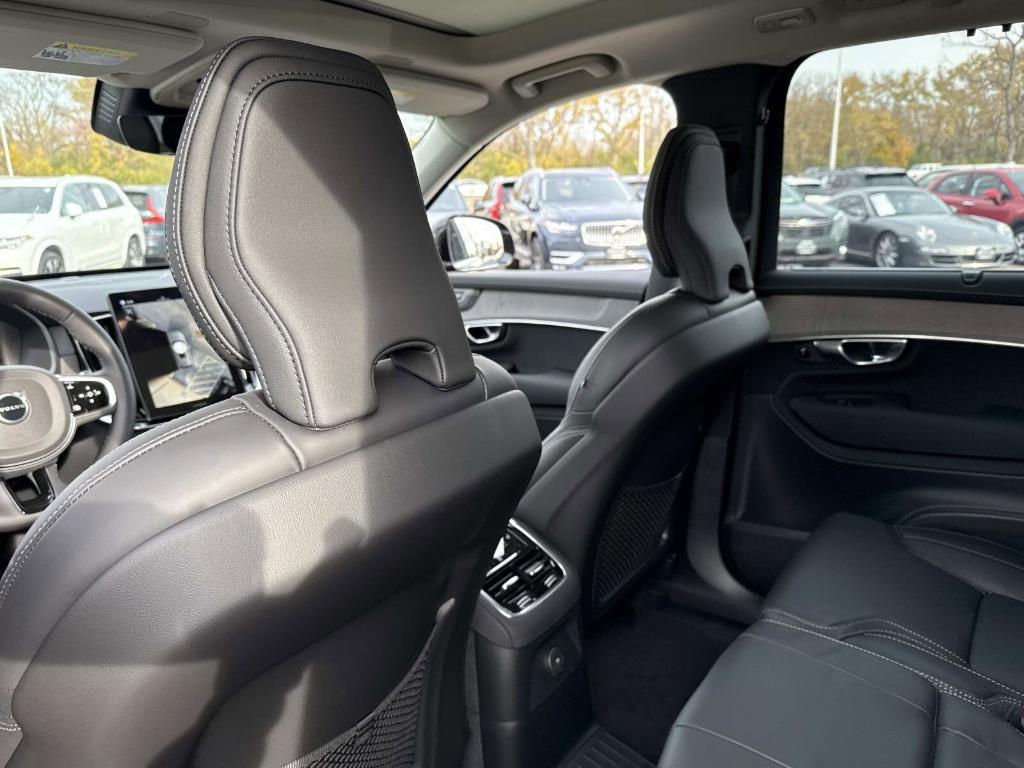 new 2026 Volvo XC90 Plug-In Hybrid car, priced at $85,625