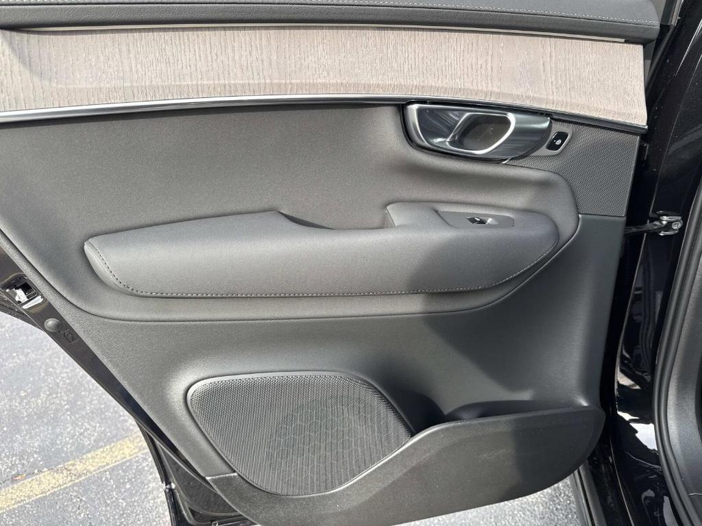 new 2026 Volvo XC90 Plug-In Hybrid car, priced at $85,625