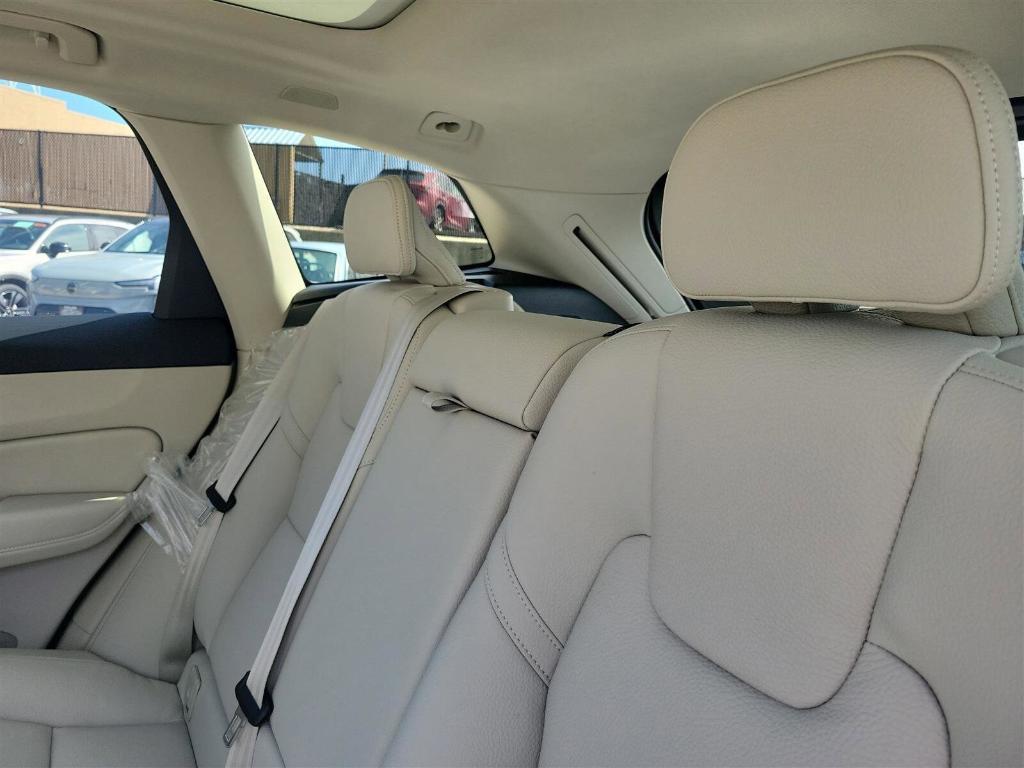 new 2025 Volvo XC60 Plug-In Hybrid car, priced at $66,260
