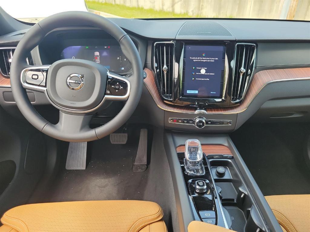 new 2025 Volvo XC60 car, priced at $61,650