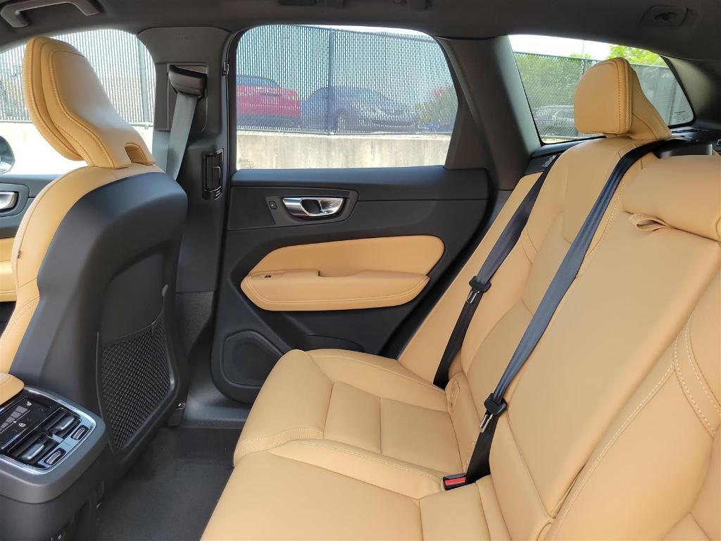 new 2025 Volvo XC60 car, priced at $61,650