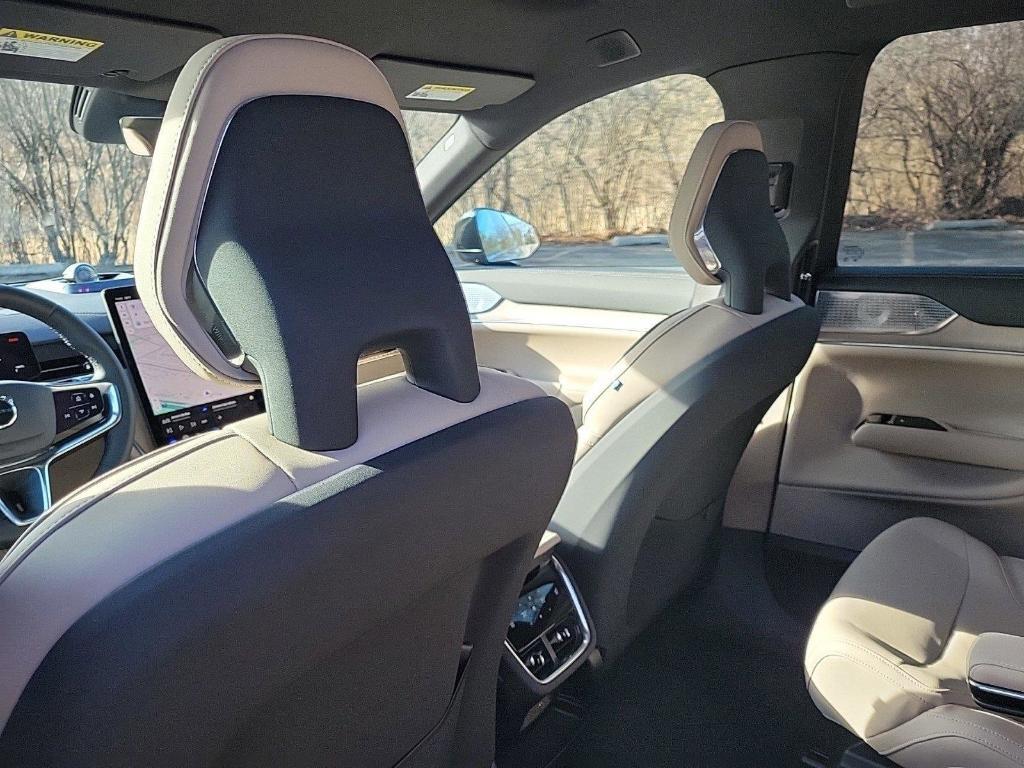 new 2025 Volvo EX90 car, priced at $87,862