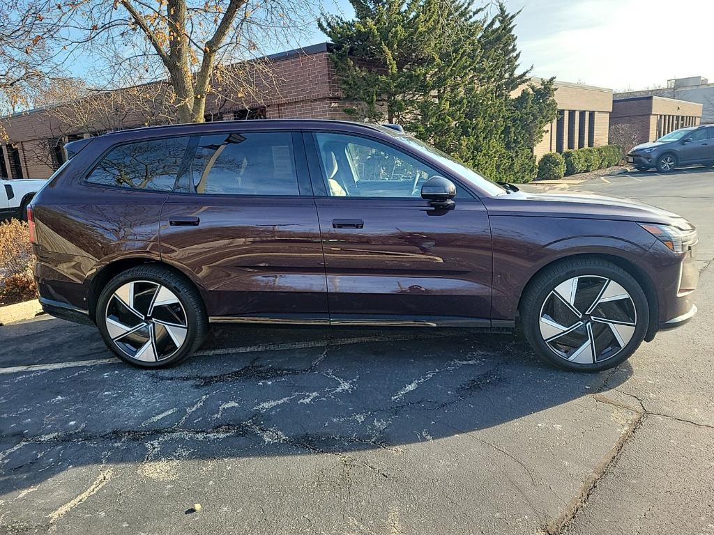 new 2025 Volvo EX90 car, priced at $95,140