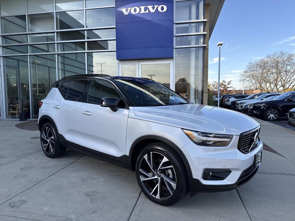 used 2022 Volvo XC40 car, priced at $29,991