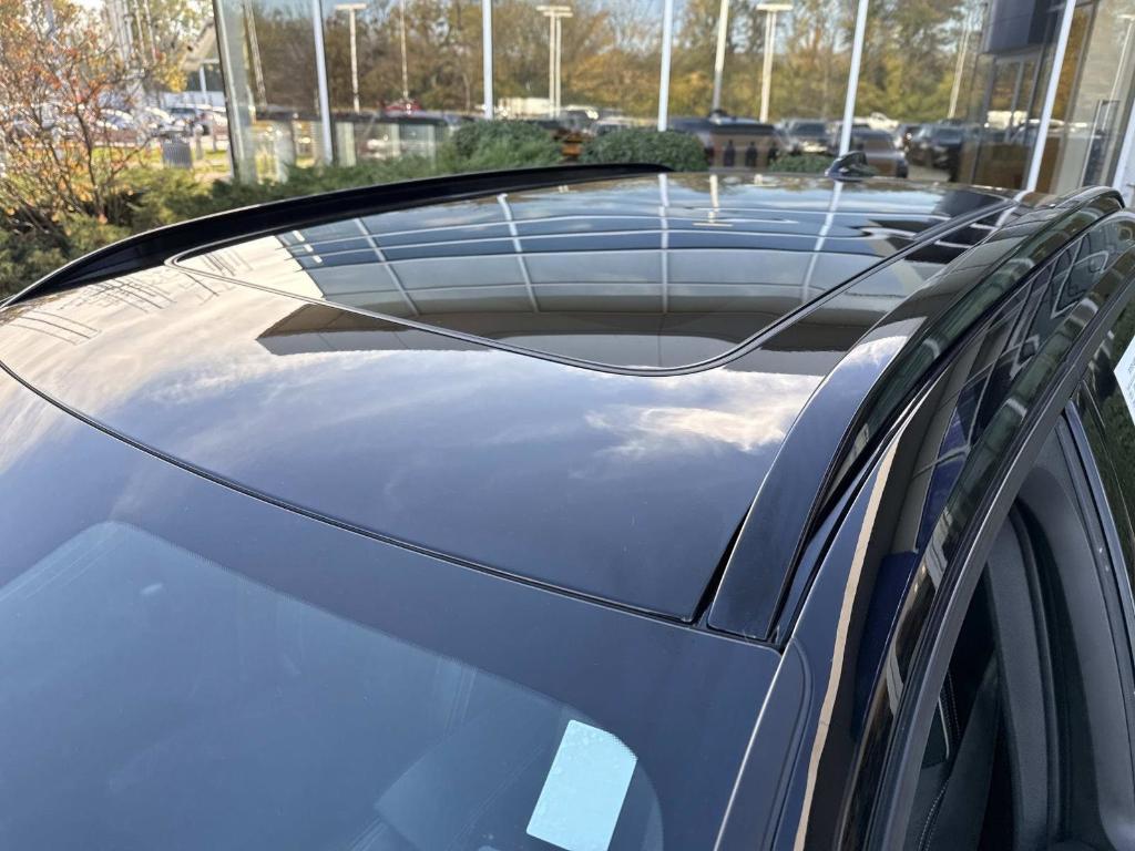 used 2022 Volvo XC40 car, priced at $29,991