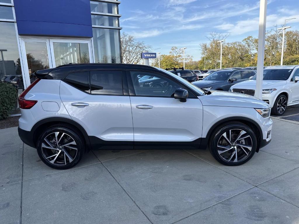 used 2022 Volvo XC40 car, priced at $29,991