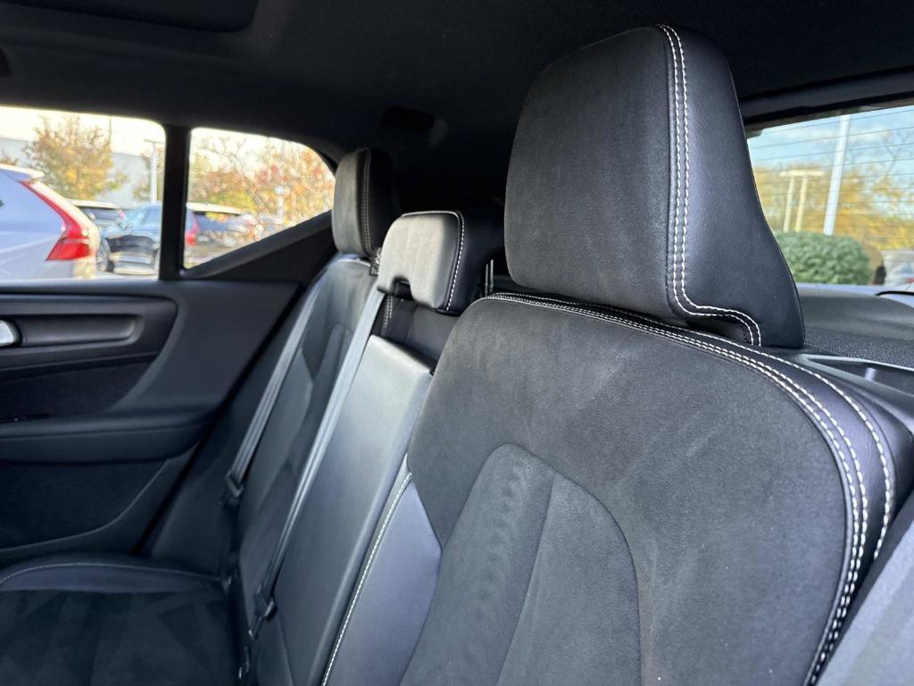 used 2022 Volvo XC40 car, priced at $29,991