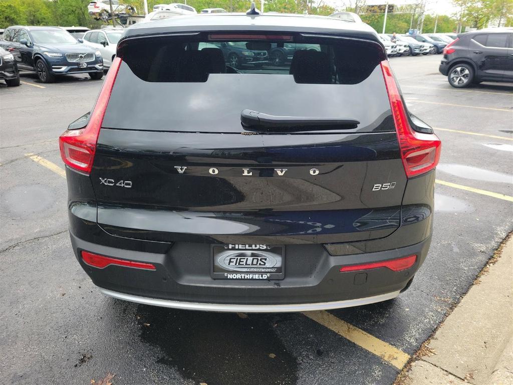 new 2025 Volvo XC40 car, priced at $52,015