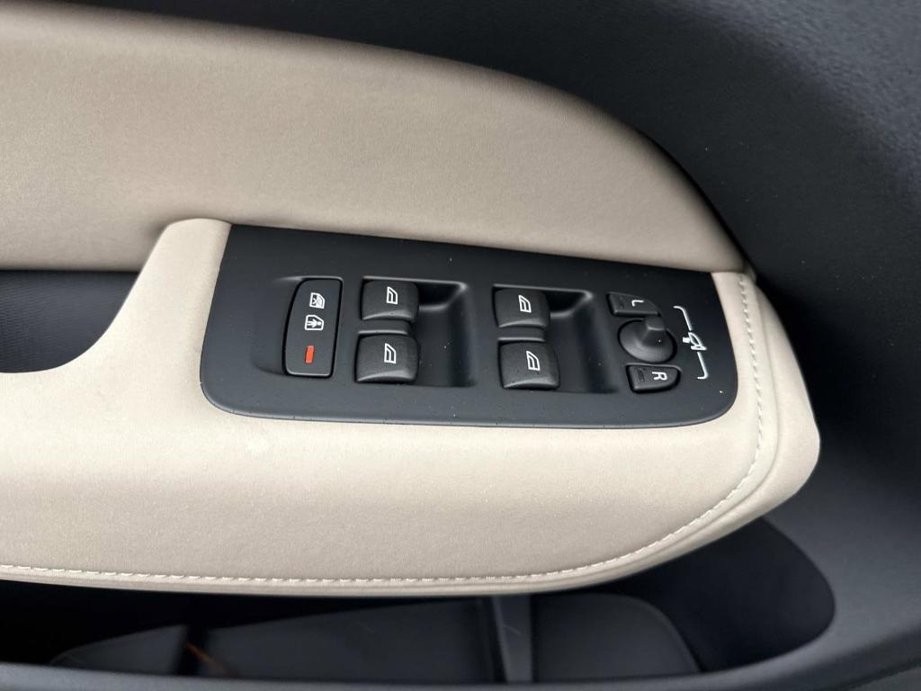 new 2026 Volvo XC60 car, priced at $53,175