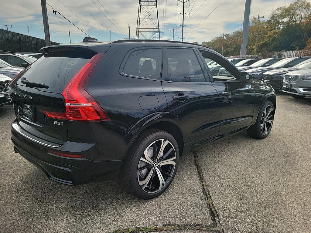 new 2025 Volvo XC60 car, priced at $61,025