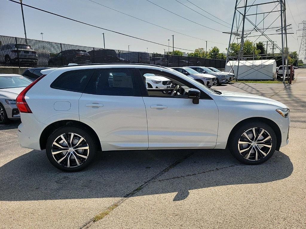 new 2025 Volvo XC60 car, priced at $55,335
