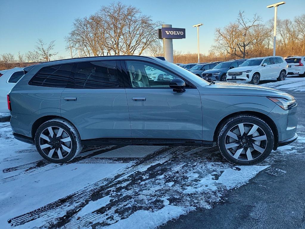 new 2025 Volvo EX90 car, priced at $85,640