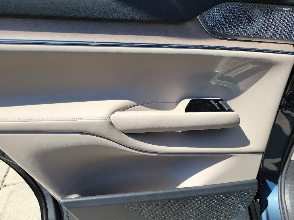new 2025 Volvo EX90 car, priced at $90,190