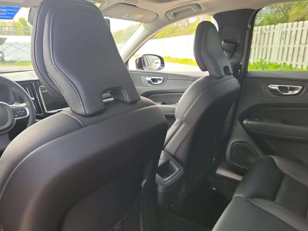 new 2025 Volvo XC60 car, priced at $49,095