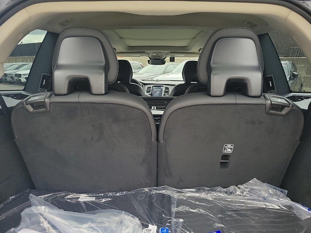 new 2025 Volvo XC90 car, priced at $76,355