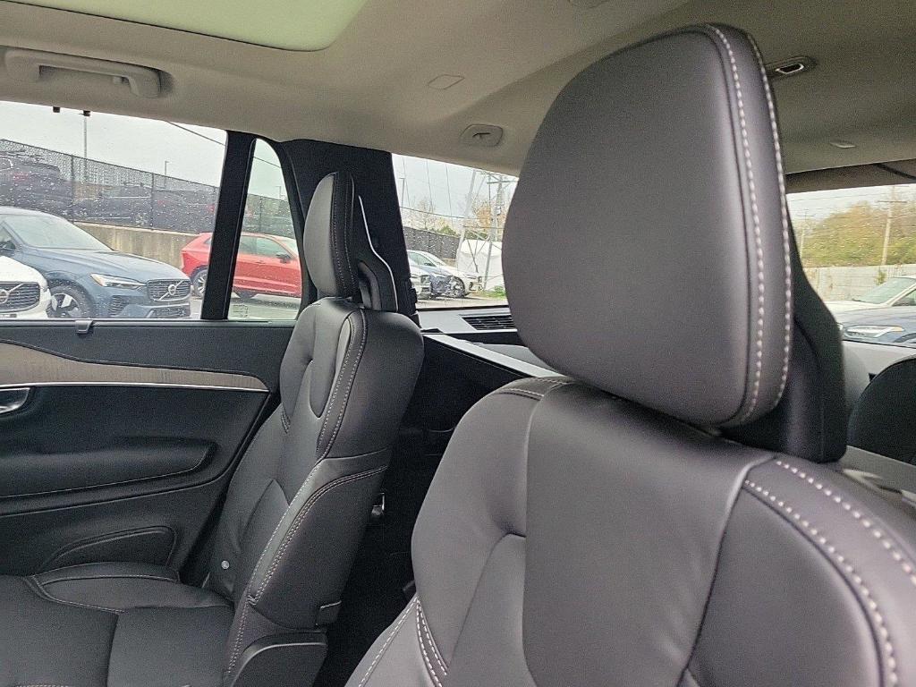new 2025 Volvo XC90 car, priced at $65,901