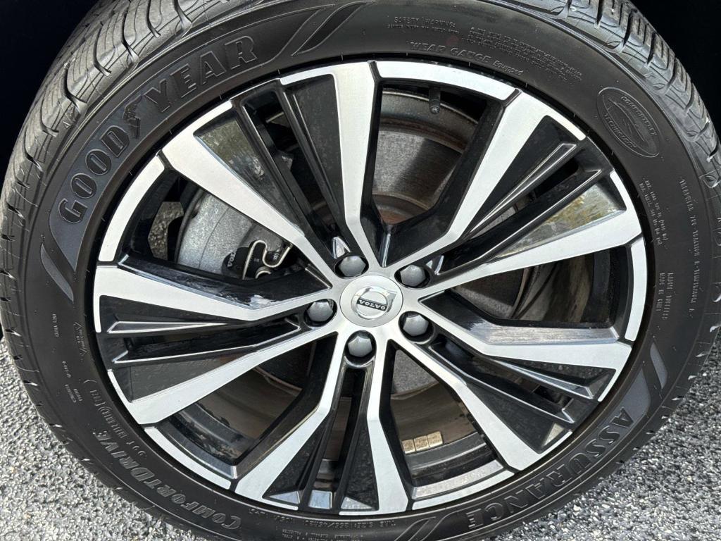 used 2023 Volvo XC60 Recharge Plug-In Hybrid car, priced at $42,991