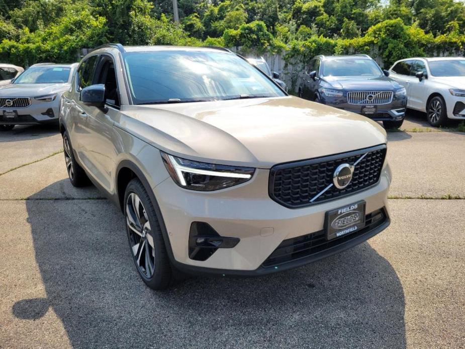 new 2025 Volvo XC40 car, priced at $50,025