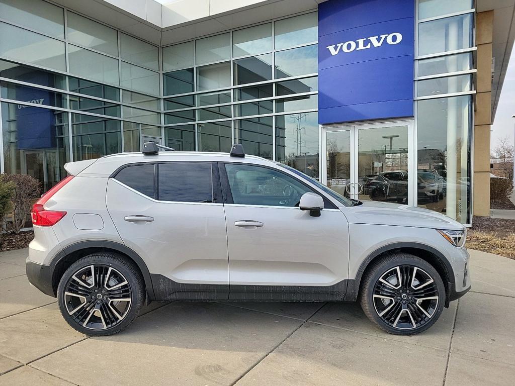 new 2025 Volvo XC40 car, priced at $55,885