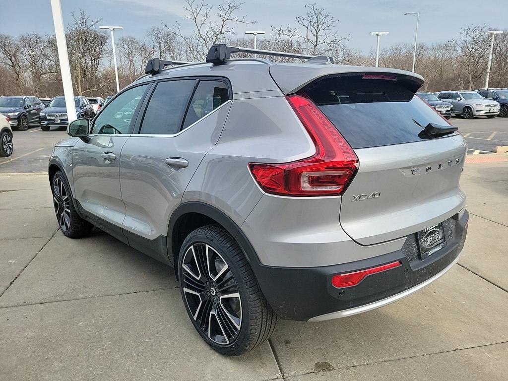 new 2025 Volvo XC40 car, priced at $55,885