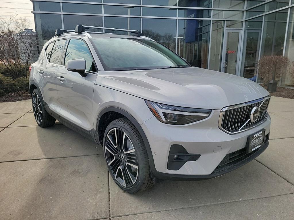 new 2025 Volvo XC40 car, priced at $55,885