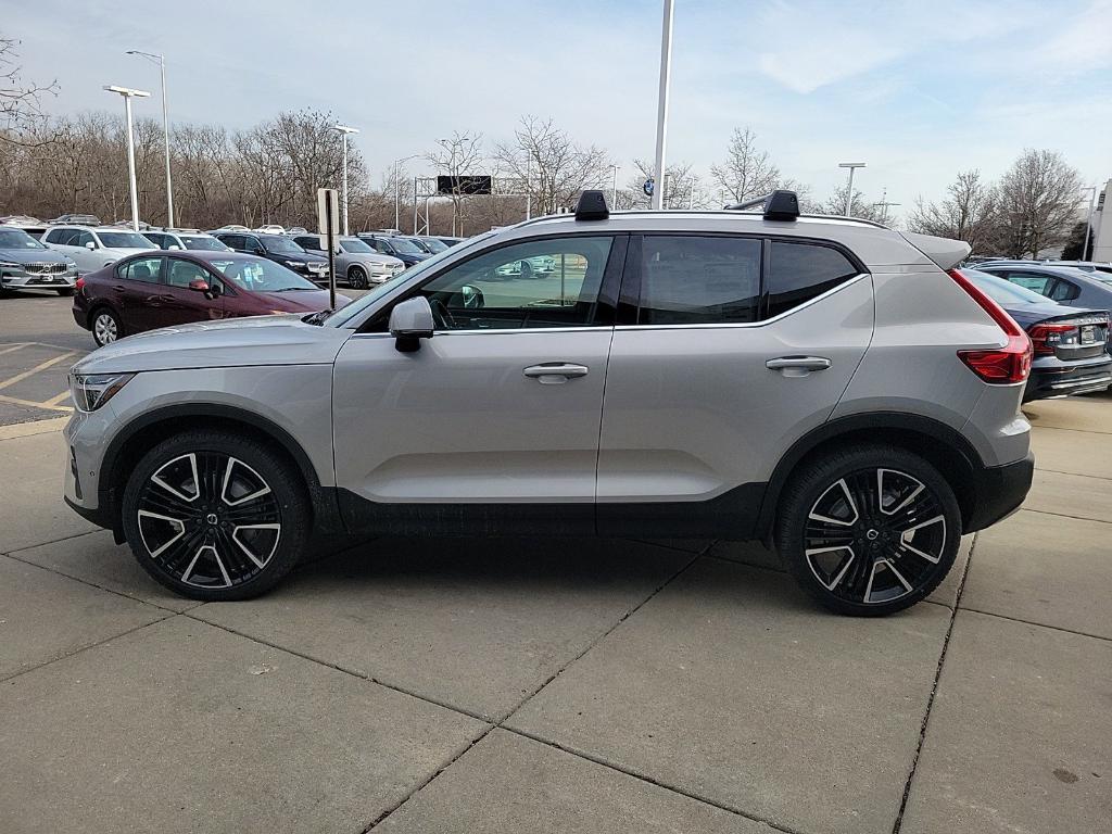 new 2025 Volvo XC40 car, priced at $55,885