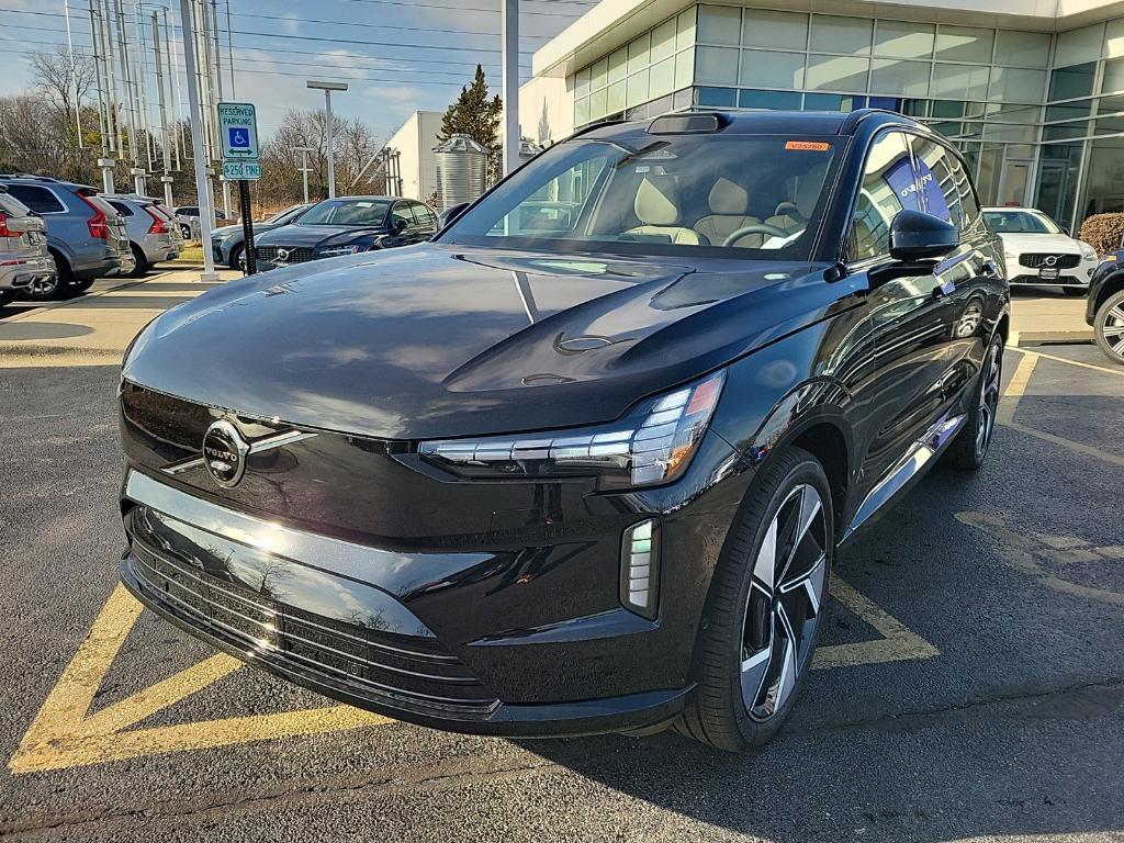 new 2025 Volvo EX90 car, priced at $87,240