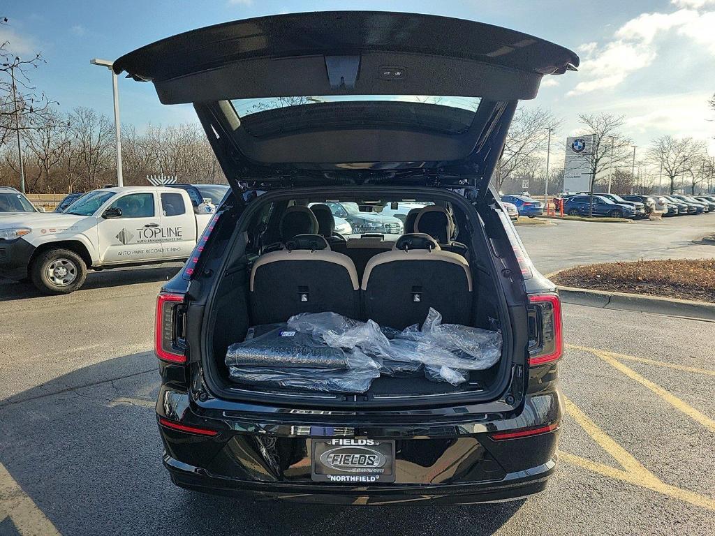 new 2025 Volvo EX90 car, priced at $87,240