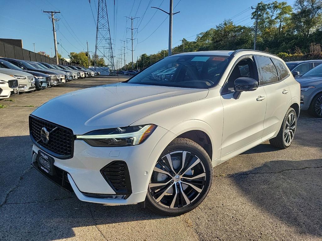 new 2025 Volvo XC60 car, priced at $55,335