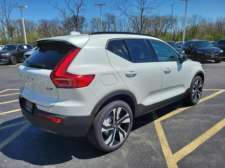 new 2024 Volvo XC40 car, priced at $51,235