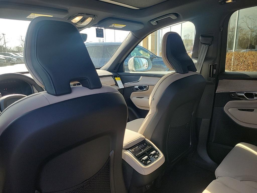 new 2025 Volvo XC90 car, priced at $67,495